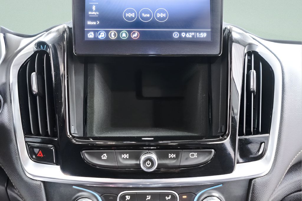 Used 2020 Chevrolet Traverse RS w/ LPO, 'HIT The Road' Package AWD/4WD image 18