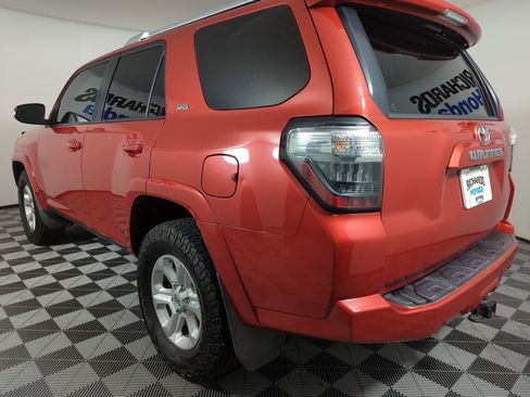 Used 2015 Toyota 4Runner SR5 Premium image 2