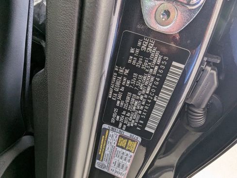 New 2026 Kia Sorento S w/ S Panoramic Sunroof Package FWD image 32