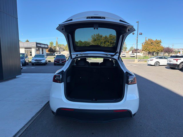 Used 2022 Tesla Model Y Long Range AWD/4WD image 8