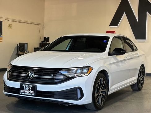 Used 2022 Volkswagen Jetta Sport FWD image 1