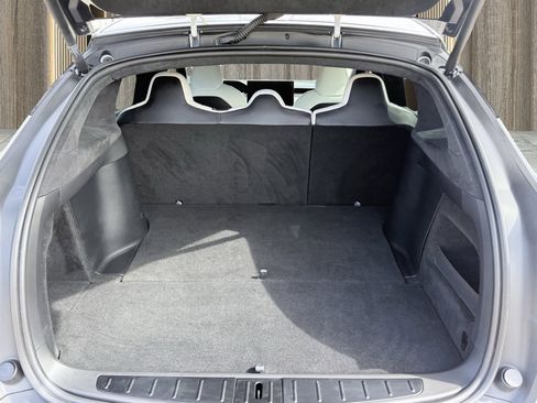 Used 2023 Tesla Model X image 13