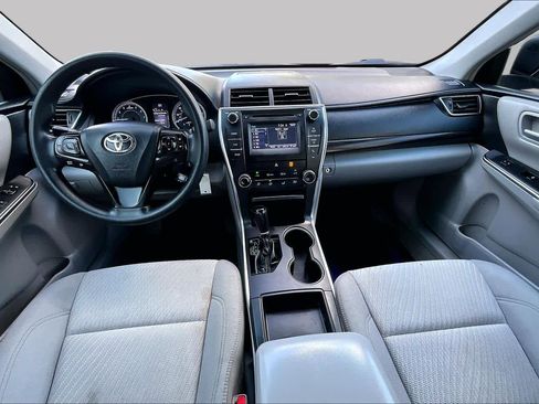 Used 2016 Toyota Camry LE FWD image 15