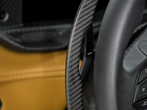 Used 2024 Lamborghini Revuelto AWD/4WD image 60