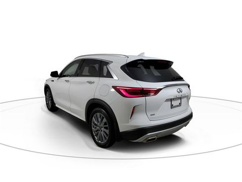 Certified 2025 INFINITI QX50 Luxe image 3