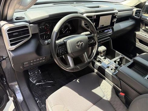 Used 2022 Toyota Tundra SR5 w/ SR5 Convenience Package AWD/4WD image 13