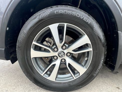 Used 2016 Toyota RAV4 XLE FWD image 40