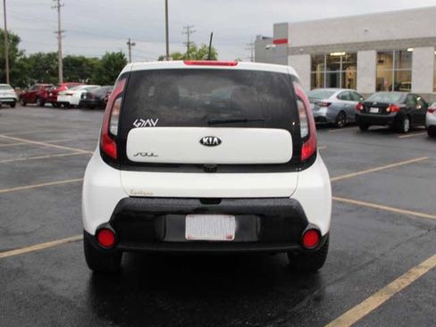 Used 2016 Kia Soul + FWD image 6