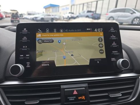 Used 2019 Honda Accord Touring image 17