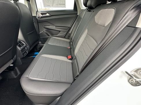 New 2026 Volkswagen Taos SE image 27