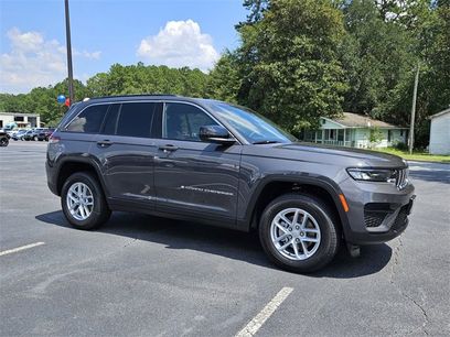 New 2025 Jeep Grand Cherokee Laredo X w/ Trailer Tow Package