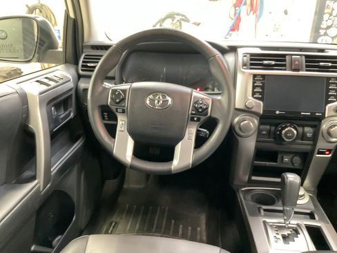 Certified 2021 Toyota 4Runner SR5 Premium w/ Moonroof Package AWD/4WD image 16