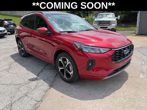 Used 2023 Ford Escape ST-Line Select w/ Tech Pack #2 AWD/4WD image 3