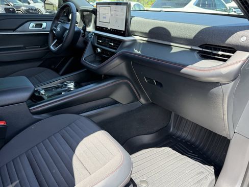 Certified 2026 Ford Explorer ST-Line w/ ST-Line Street Pack RWD image 17