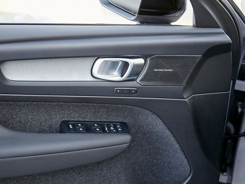 New 2026 Volvo XC40 B5 Ultra w/ Protection Package Premier image 11