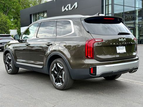Certified 2023 Kia Telluride S AWD/4WD image 6