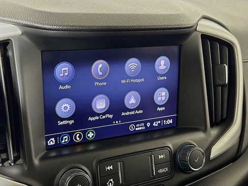 Used 2024 GMC Terrain SLT image 14