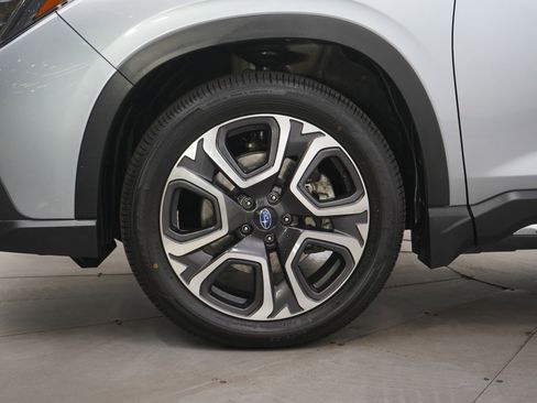 Used 2023 Subaru Ascent Limited w/ Technology Package AWD/4WD image 32