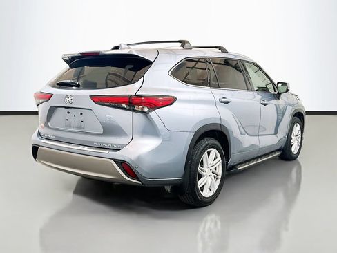 Used 2021 Toyota Highlander Platinum AWD/4WD image 4