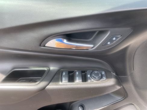 Certified 2024 Chevrolet Equinox LT FWD image 17
