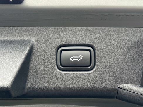 Used 2025 Hyundai Tucson SEL image 14