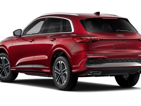 Certified 2025 Audi Q5 Premium w/ Convenience Package AWD/4WD image 2