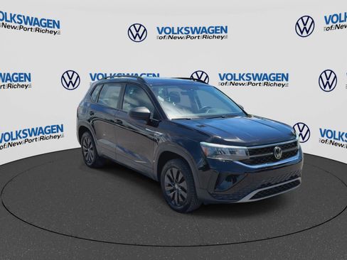 Used 2023 Volkswagen Taos S FWD image 2