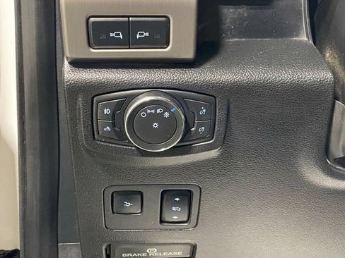 Used 2017 Ford F350 Platinum w/ Platinum Ultimate Package AWD/4WD image 33