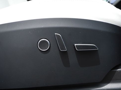 Used 2022 Tesla Model X AWD/4WD image 26