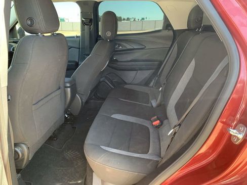 Used 2021 Chevrolet TrailBlazer LS FWD image 24