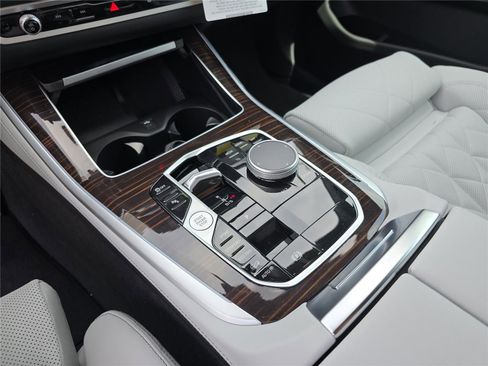 New 2026 BMW X5 xDrive40i w/ Climate Comfort Package AWD/4WD image 29