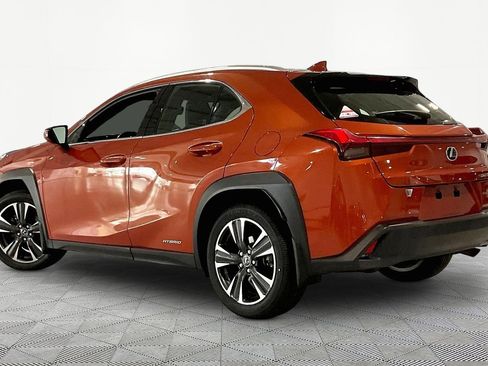 Used 2019 Lexus UX 250h w/ Premium Package AWD/4WD image 4