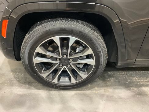 Used 2023 Jeep Grand Cherokee L Overland AWD/4WD image 6