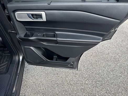 Used 2020 Ford Explorer ST image 16