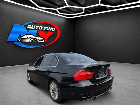 Used 2011 BMW 335i xDrive Sedan AWD/4WD image 7