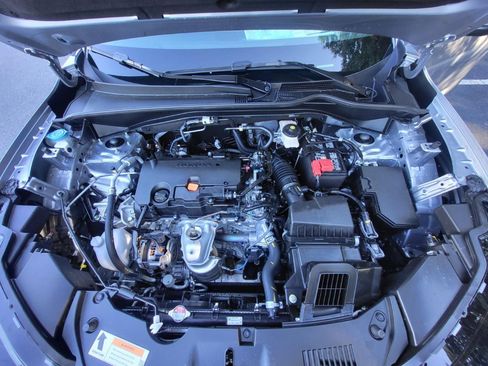 Certified 2027 Honda HR-V EX-L image 9