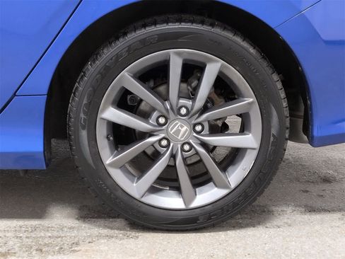 Used 2019 Honda Civic EX image 14