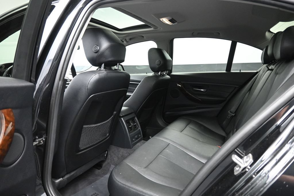 Used 2013 BMW 328i xDrive Sedan AWD/4WD image 20