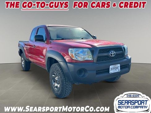 Used 2011 Toyota Tacoma 4x4 Access Cab image 3