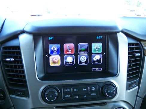 Used 2017 GMC Yukon Denali w/ Open Road Package AWD/4WD image 10