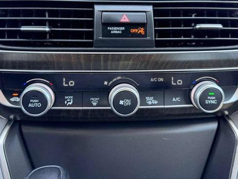 Used 2018 Honda Accord EX-L image 31
