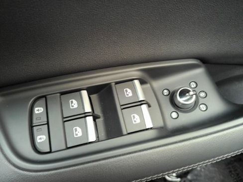 Used 2023 Audi Q7 2.0T Premium Plus w/ Premium Plus Package image 39