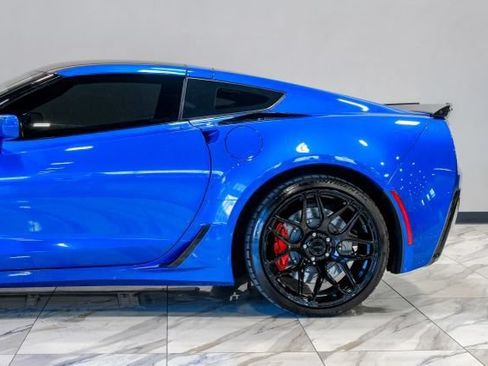 Used 2016 Chevrolet Corvette Z06 w/ 3LZ Preferred Equipment Group RWD image 18