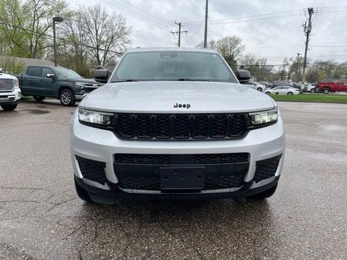 Used 2022 Jeep Grand Cherokee L Laredo image 8