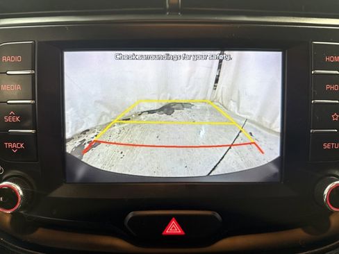 Used 2020 Kia Soul S FWD image 4