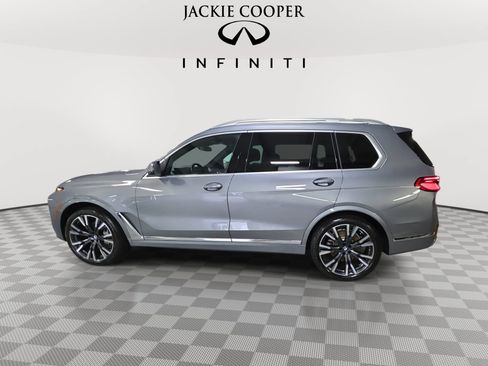 Used 2024 BMW X7 xDrive40i AWD/4WD image 8