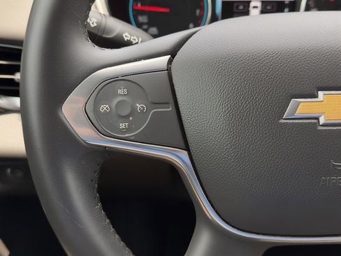 Used 2018 Chevrolet Traverse LT FWD image 21