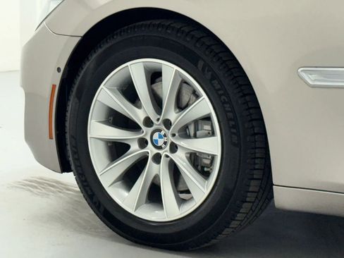 Used 2015 BMW 740Li xDrive image 41
