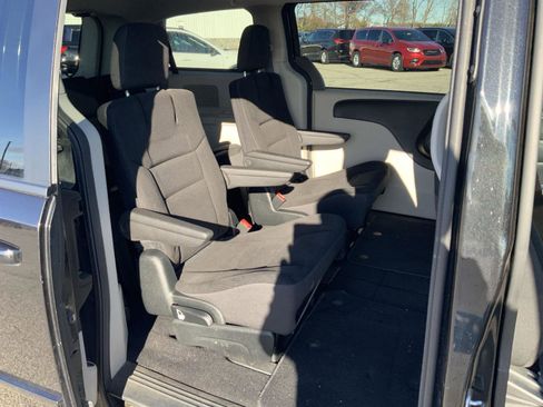 Used 2017 Dodge Grand Caravan SE w/ Power Window Group image 40