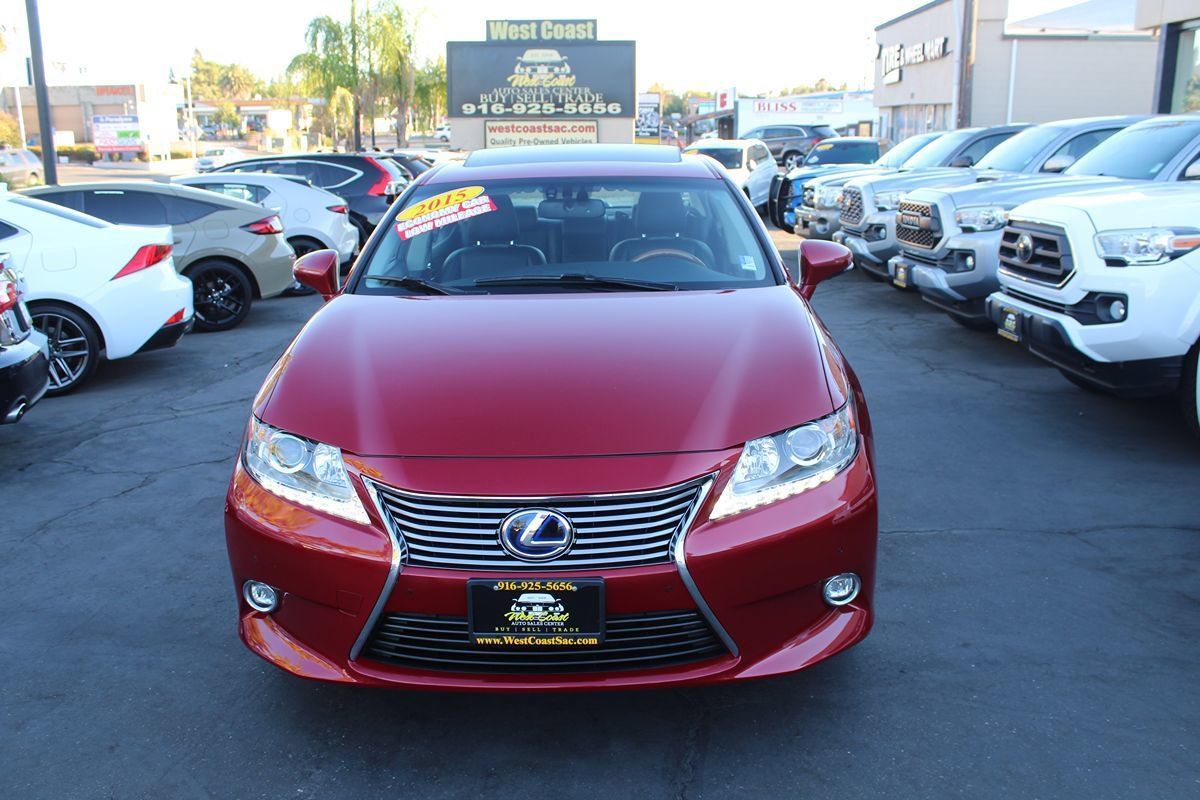 Used 2015 Lexus ES 300h w/ Navigation System Package FWD image 3